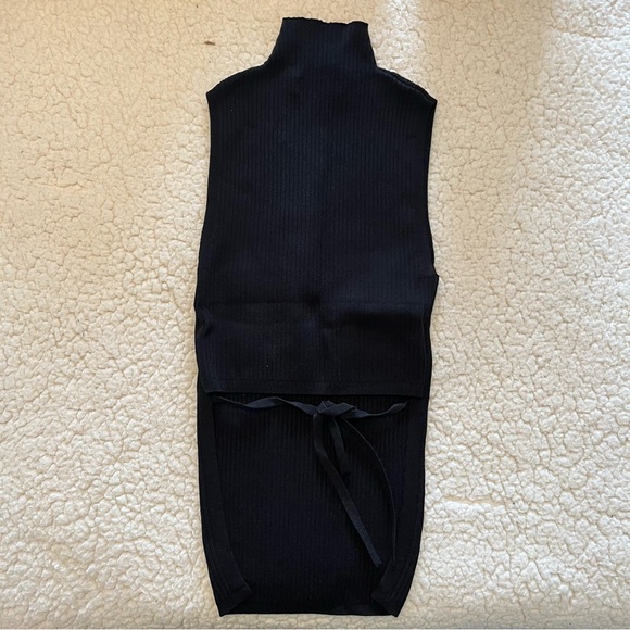 Babaton Sculpt Knit Back-Tie Tank - Picture 2 of 6